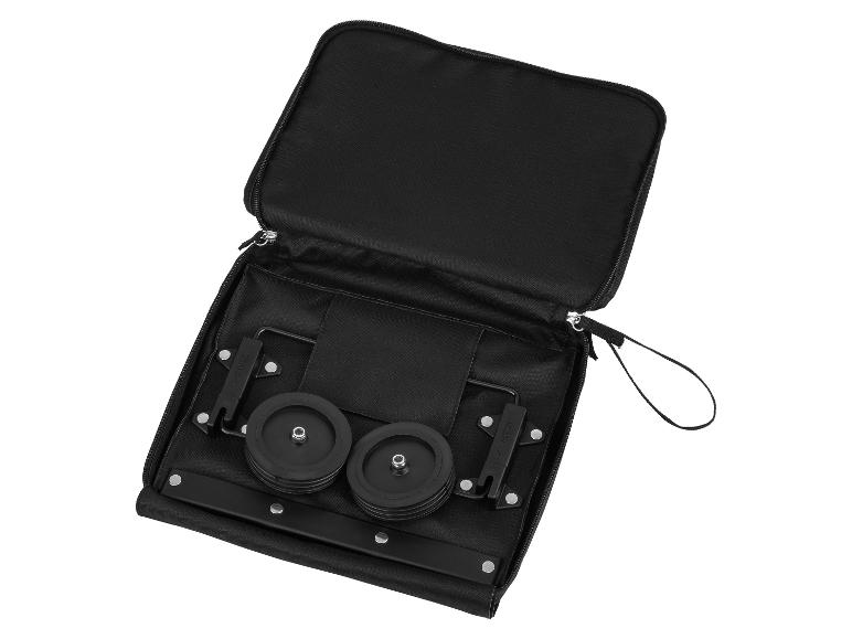 Schwarze Reißverschlusstasche mit einem faltbaren Einkaufswagen mit Rädern.