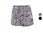 Damen-Shorts mit blau-braunem Paisley-Muster und Quastenbesatz.