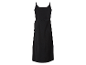 Ein langes schwarzes Kleid ohne Träger.