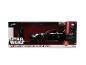 Box mit Darth Vader Figur und schwarzem Sportwagen im Star Wars Design.