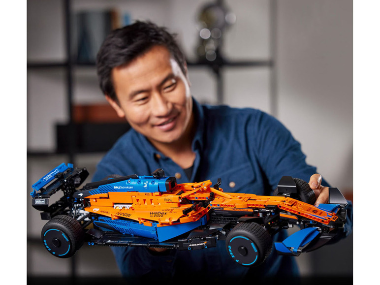 Gehe zu Vollbildansicht: LEGO® Technic 42141 »McLaren Formel 1™ Rennwagen« - Bild 3