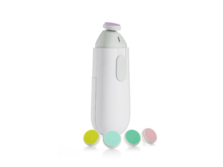 Elektrisches Maniküre-Gerät mit farbigen Aufsätzen.