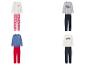 Vier Sets Kinderpyjamas, mit verschiedenen Farben und Aufdrucken wie „FAMILY TIME“ und „TEAM VALENTINE“.