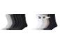 Zwei Sets Socken: einfarbige Socken und Socken mit Streifen.
