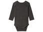 Ein grauer Babybody mit langen Ärmeln.