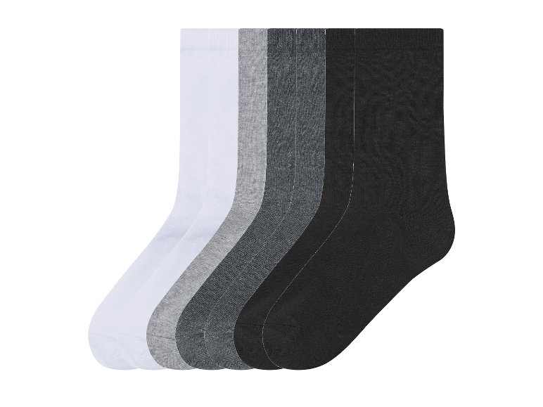 Fünf Paar Socken in verschiedenen Farben.