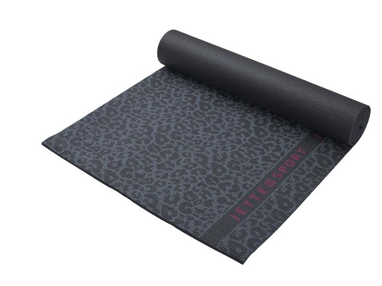 Eine zusammengerollte Yogamatte mit Leopardenmuster der Marke Fittosport.