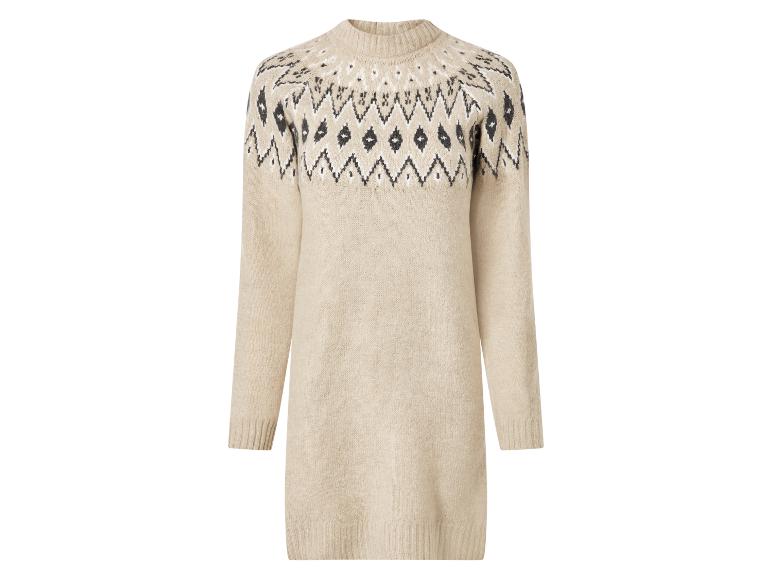 Beiges Strickkleid mit schwarz-weißem Fair Isle Muster im oberen Bereich.