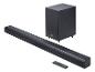 JBL Audiosystem mit Soundbar, Subwoofer und Fernbedienung auf weißem Hintergrund