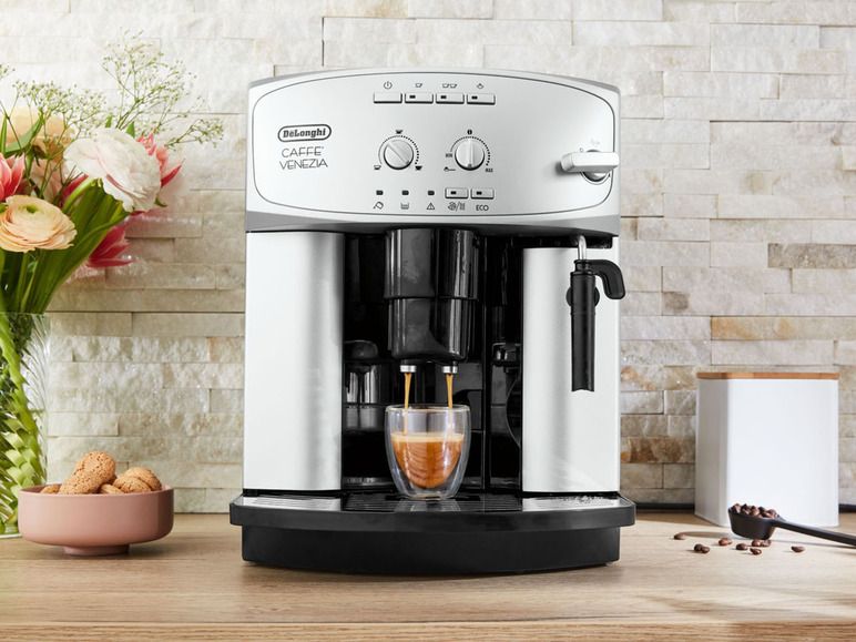 Gehe zu Vollbildansicht: Delonghi Kaffeevollautomat »ESAM2200«, mit Cappuccino-System - Bild 4