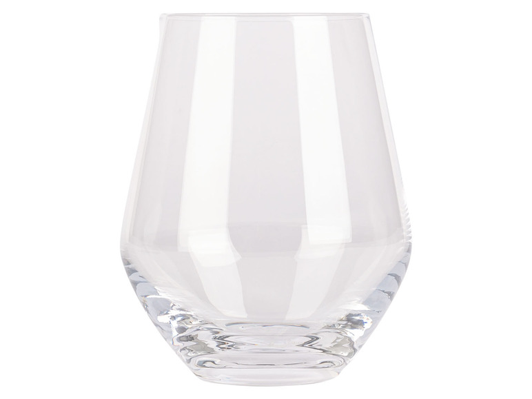 Ein transparentes Glas mit runder Basis