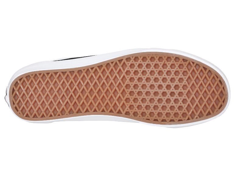 Braunes Rautenmuster auf weißer Tennisschuhsohle