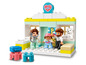 LEGO DUPLO Spielset mit einem Krankenhaus, einem Arzt, einem Patienten und Zubehör.