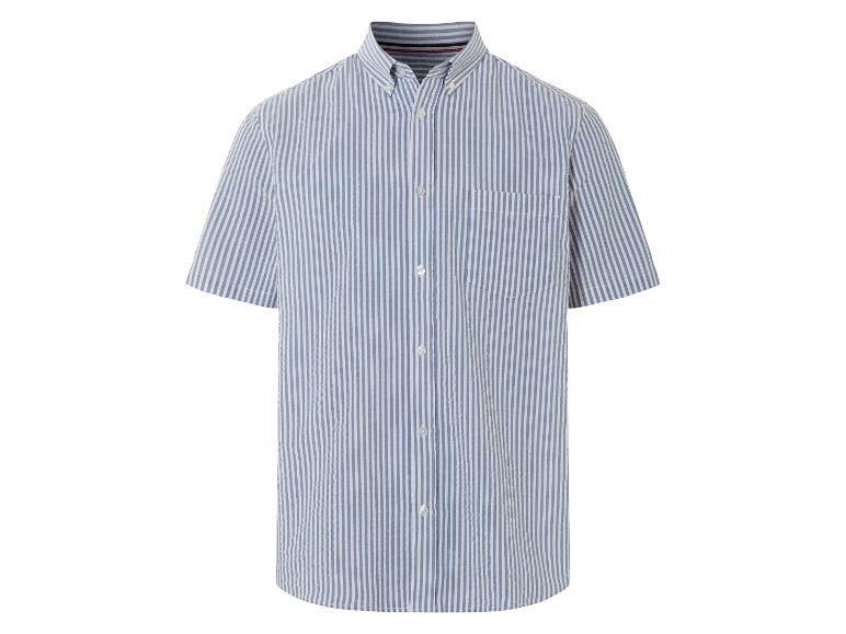 Kurzarmhemd mit blau-weißen Streifen.