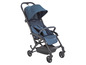 Ein blauer Maxi-Cosi Buggy mit Sonnenschutz
