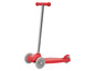 Ein roter Playtive Kinderdreirad-Scooter