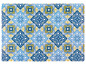 Platzdeckchen mit geometrischem Muster in Blau- und Gelbtönen.