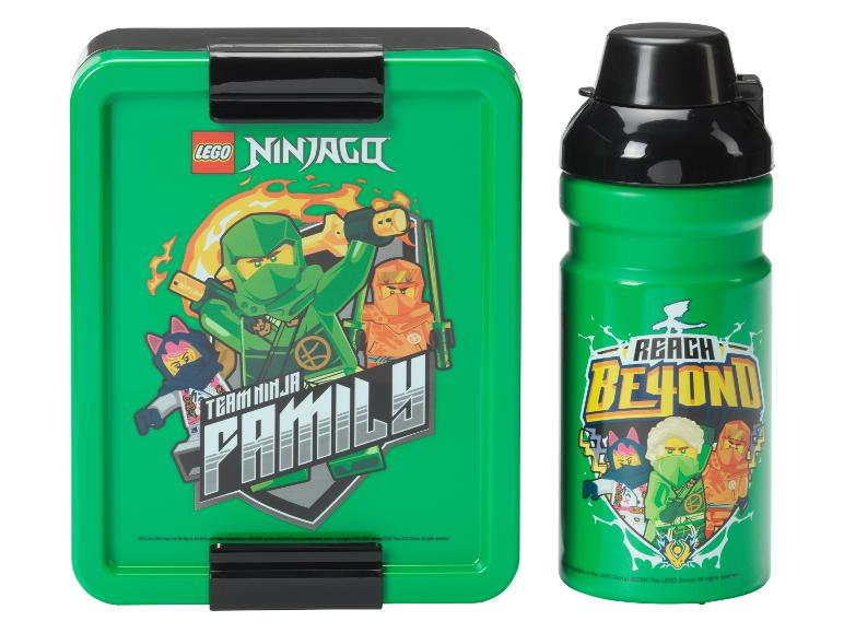 Grüne LEGO Ninjago Brotdose und Trinkflasche: Ninja-Figuren und Reach Beyond Motiv.