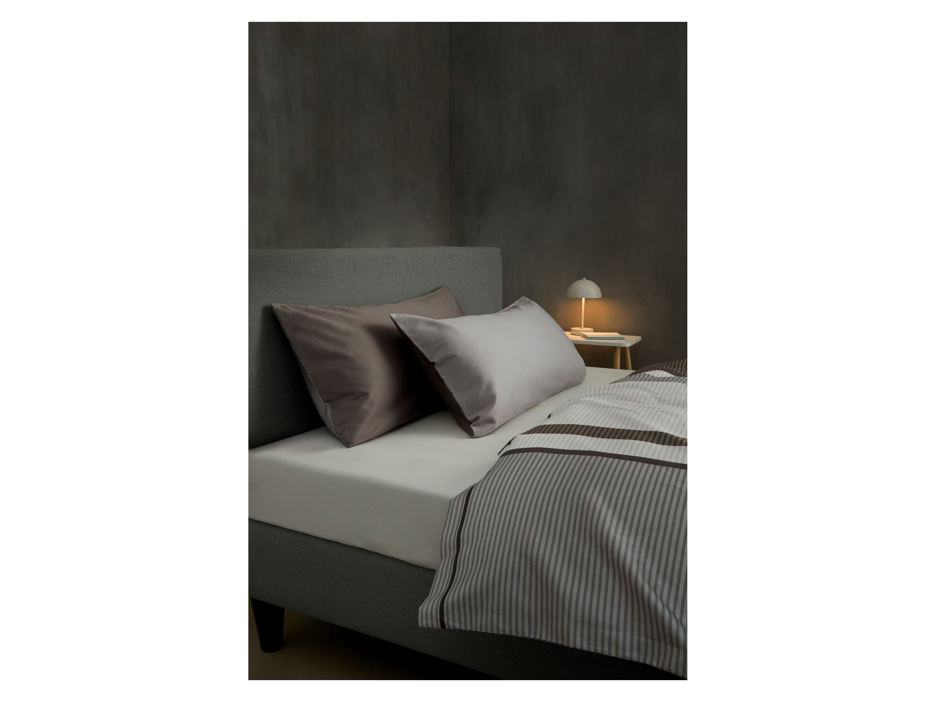 LOOKS BY WOLFGANG JOOP Kissenbezug Satin, 40 x 80 cm (Grau) – Bild 2 von 2