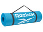 Blaue Reebok Yogamatte mit Trageriemen.