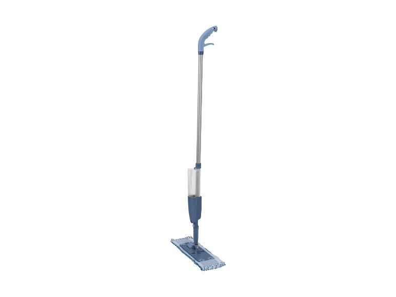 Blauer Sprühmopp mit Metallstiel