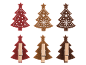 Sechs Filz-Weihnachtsbaumschmuck mit weißen Mustern, drei davon mit Wäscheklammern auf der Rückseite.