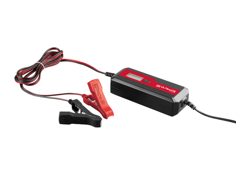 Batterieladegerät mit roten und schwarzen Klemmen und Kabeln.