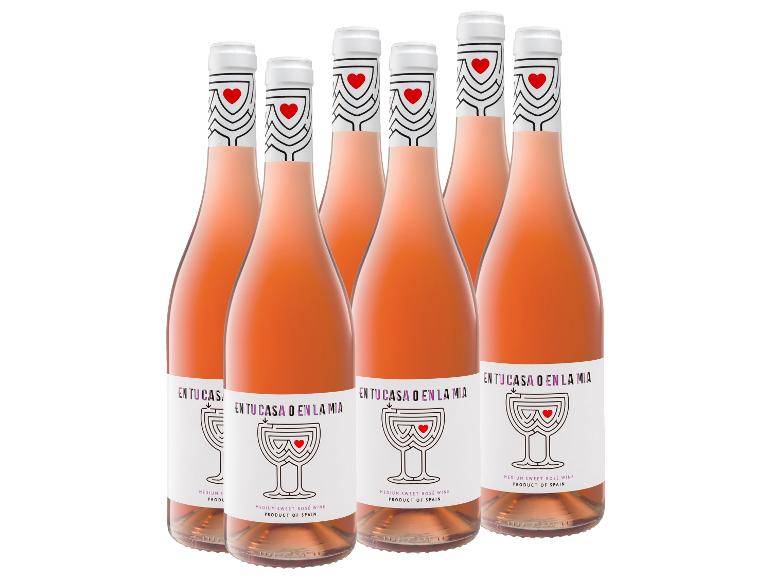 Sechs Flaschen En tu casa o en la mia lieblicher Roséwein aus Valencia.