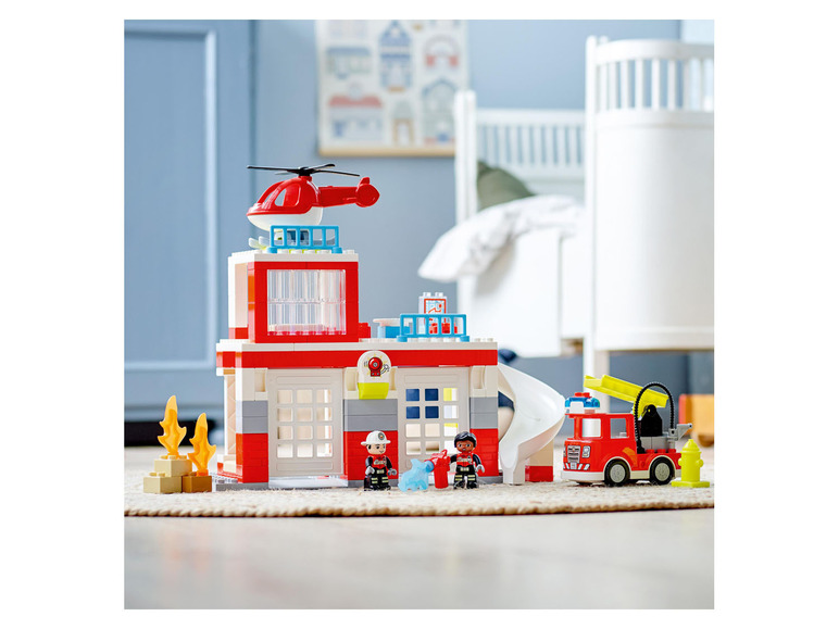 Gehe zu Vollbildansicht: LEGO® DUPLO® 10970 »Feuerwehrwache mit Hubschrauber« - Bild 6