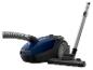 Ein blauer Philips Staubsauger mit Teleskoprohr.