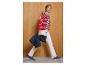 Frau in rot-weiß gestreiftem Langarmshirt von ESMARA®.