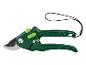 Gartenschere mit grünem Griff und schwarzem Band.