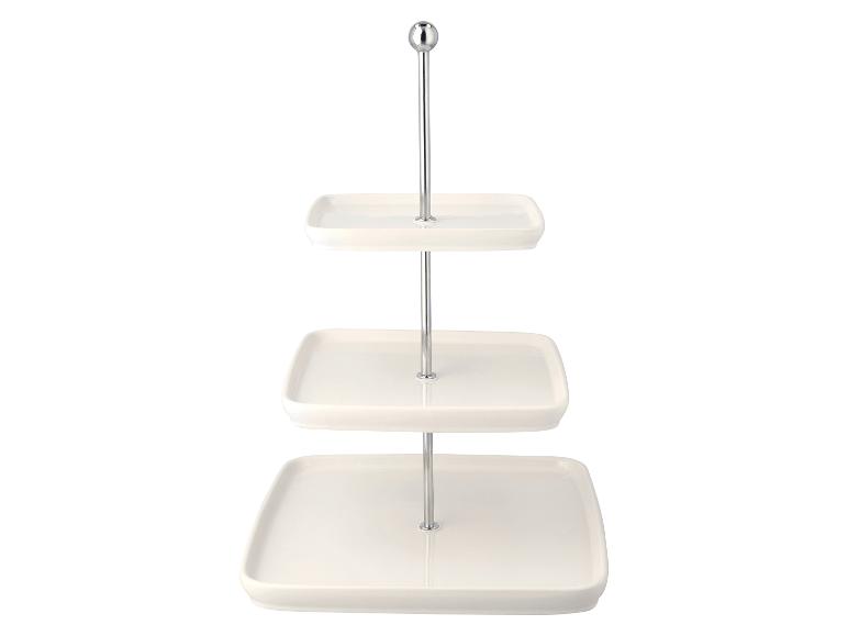 Weißer dreistöckiger Servierständer mit glänzender Metallstange