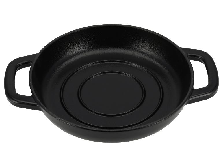 Schwarze Gusseisenpfanne mit zwei Griffen.
