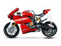 Ein LEGO-Modell eines roten Ducati Panigale V4 R Motorrads.