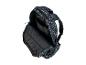 Schwarzer Rucksack mit Skateboard- und Sternenmuster, mit offenem Hauptfach.