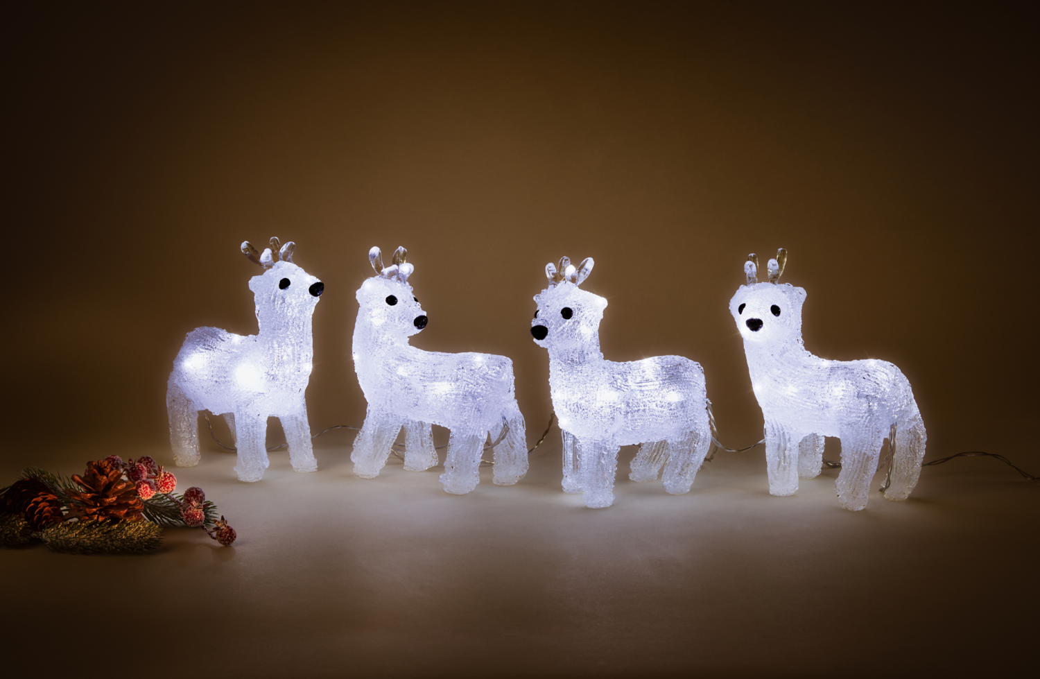 LIVARNO® LED-Dekofigur »Reh/Weihnachtsmann«/ LED-Dekofiguren »Rentiere« – Bild 2 von 4