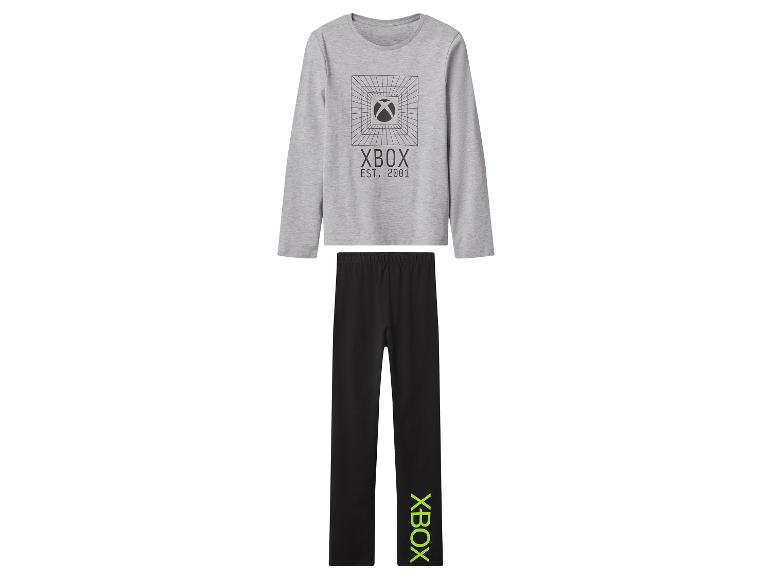 Graues Xbox Langarmshirt und schwarze Xbox Jogginghose.