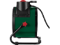 Seitenansicht eines grün-schwarzen Elektro-Heizlüfters mit rotem Knopf und Griff.