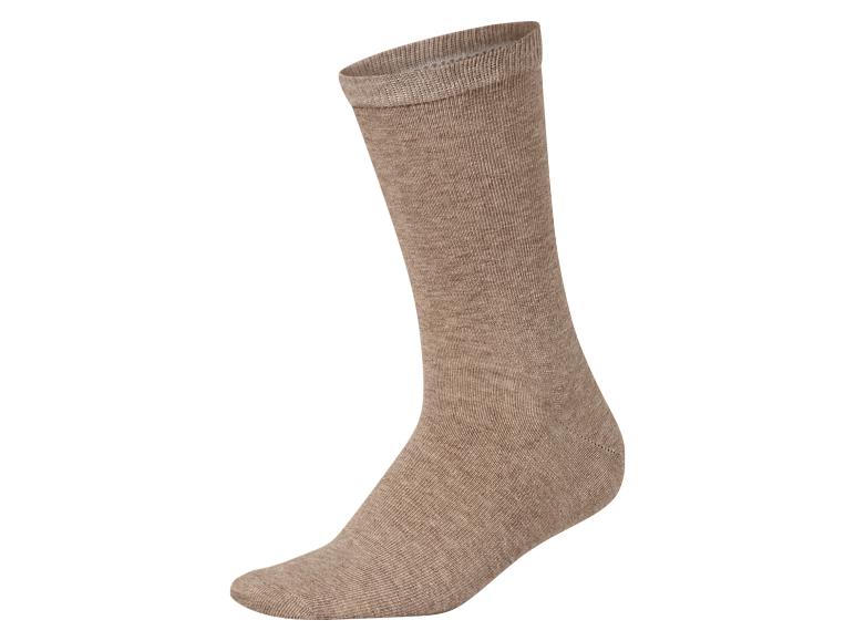 Eine einzelne braune Socke mit geripptem Bündchen.