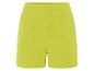 Limefarbene Stoffshorts.