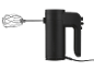 Schwarzer Handmixer mit einem Metallbesen, von der Seite gesehen.