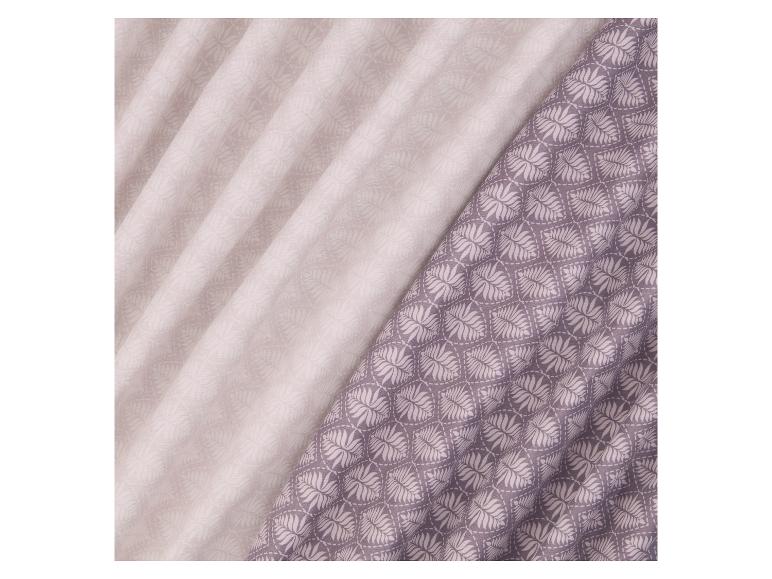 Stoffe mit Blumenmuster: Beige und Grautöne.