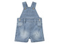 Ein Jeans-Overall für Babys.