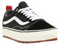 Schwarze Vans Old Skool Sneaker mit dicker Sohle.