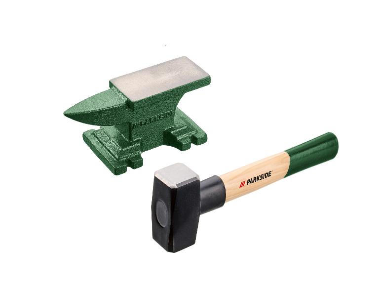 Grüner Amboss und PARKISIDE Hammer mit Holzgriff