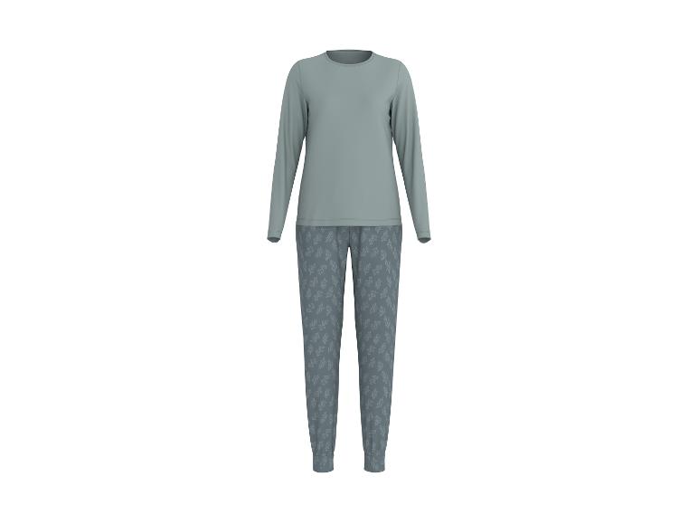 Grünes Langarmshirt und grüne Pyjamahose mit Muster.