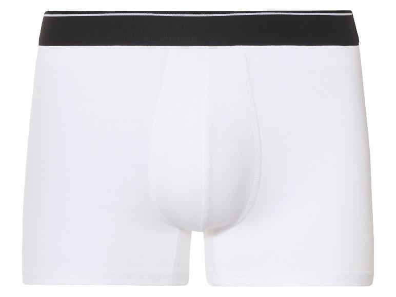 Weiße Boxershorts mit schwarzem Bund.