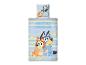 Kinderbettwäsche mit blauen und orangefarbenen Cartoon-Hunden und „BESTIES FOREVER“-Text.