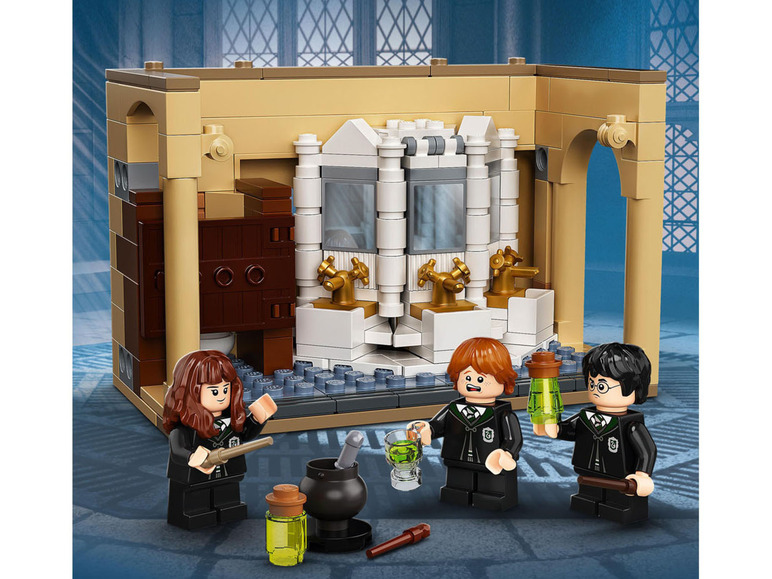Gehe zu Vollbildansicht: Lego Harry Potter 76386 »Hogwarts™: Misslungener Vielsaft-Trank« - Bild 3